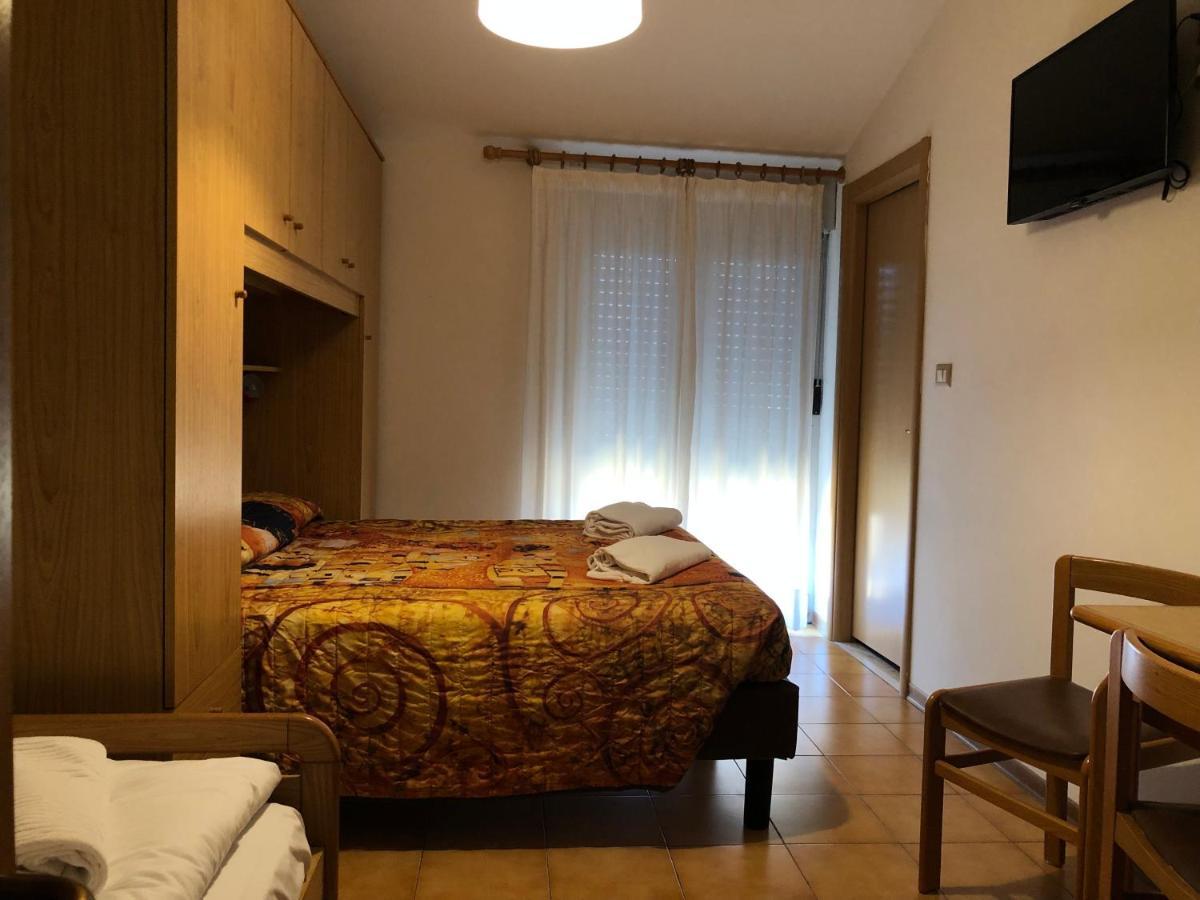 Hotel Garni Villa Magnolia Torbole Sul Garda Eksteriør bilde