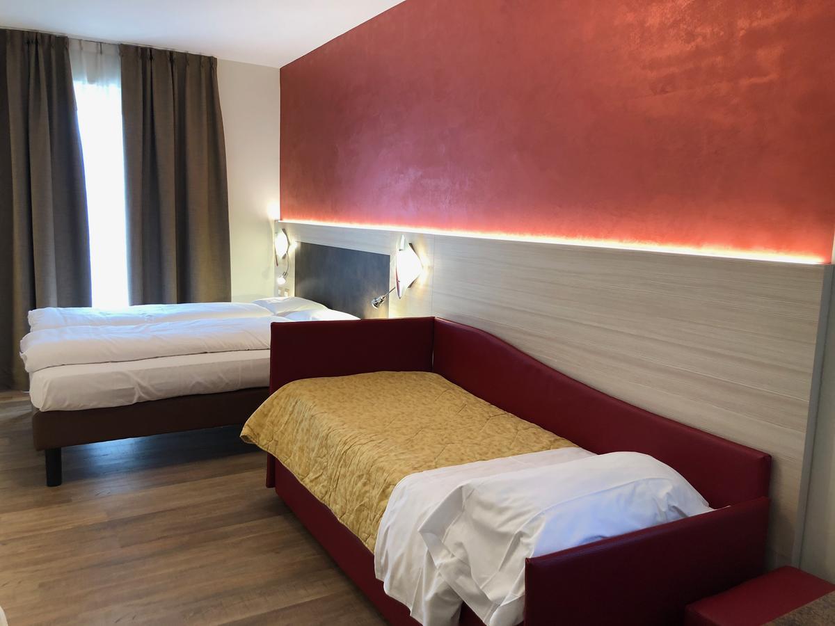 Hotel Garni Villa Magnolia Torbole Sul Garda Eksteriør bilde
