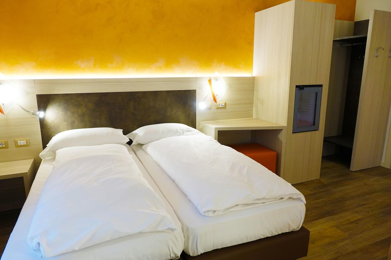Hotel Garni Villa Magnolia Torbole Sul Garda Eksteriør bilde