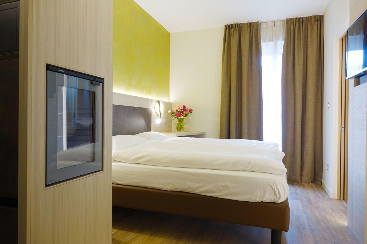 Hotel Garni Villa Magnolia Torbole Sul Garda Eksteriør bilde