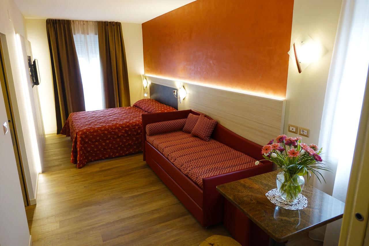 Hotel Garni Villa Magnolia Torbole Sul Garda Eksteriør bilde