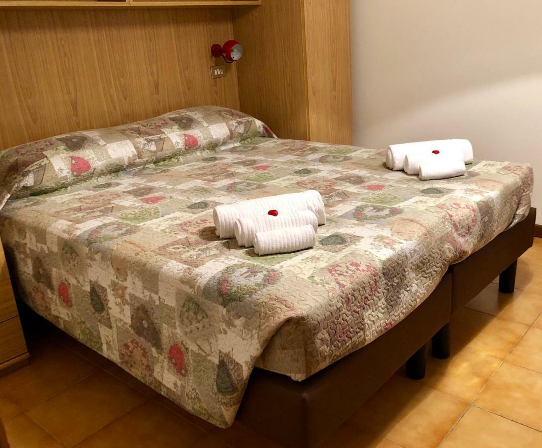Hotel Garni Villa Magnolia Torbole Sul Garda Eksteriør bilde