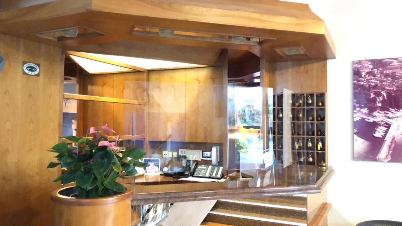 Hotel Garni Villa Magnolia Torbole Sul Garda Eksteriør bilde